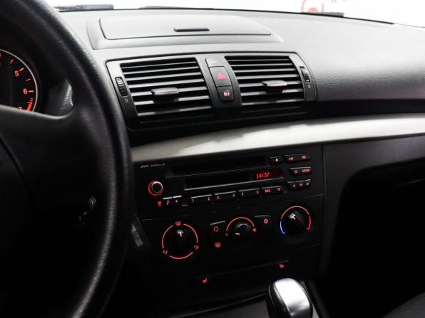 BMW 1 серии I (E81/E82/E87/E88) Рестайлинг с пробегом 2011 года, цена 925 000 рублей, 100000 км, хэтчбек, Автокод Объявления