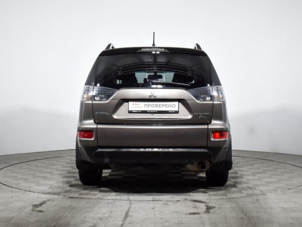 Mitsubishi Outlander II Рестайлинг с пробегом 2011 года, цена 754 000 рублей, 296186 км, внедорожник, Автокод Объявления