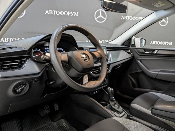 Skoda Rapid II с пробегом 2021 года, цена 1 350 000 рублей, 127265 км, лифтбек, Автокод Объявления