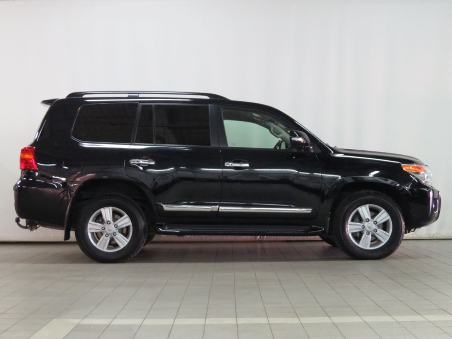 Toyota Land Cruiser 200 Series Рестайлинг 1 Екатеринбург  - изображение 3