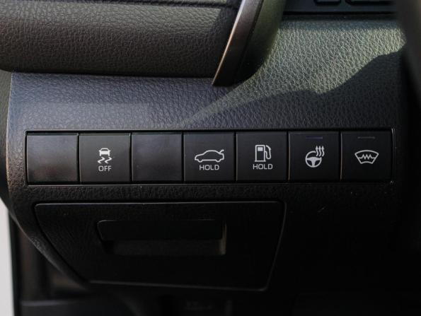 Toyota Camry VIII (XV70) Рестайлинг с пробегом 2021 года, цена 3 100 000 рублей, 88424 км, седан, Автокод Объявления