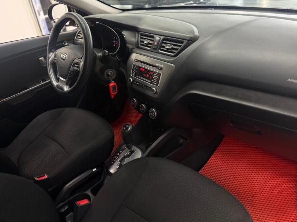 Kia Rio III Рестайлинг с пробегом 2016 года, цена 970 000 рублей, 140367 км, седан, Автокод Объявления