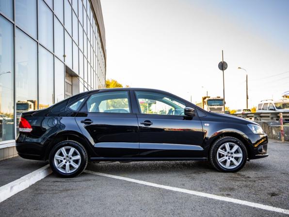 Volkswagen Polo V с пробегом 2011 года, цена 878 000 рублей, 94500 км, седан, Автокод Объявления