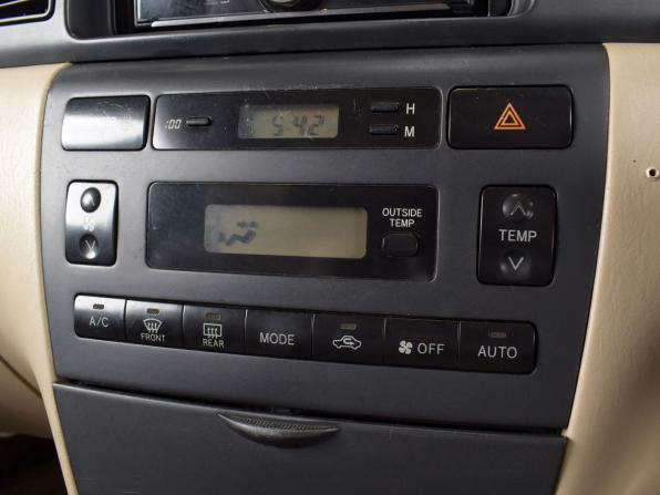 Toyota Allex I с пробегом 2001 года, цена 589 999 рублей, 340944 км, хэтчбек, Автокод Объявления