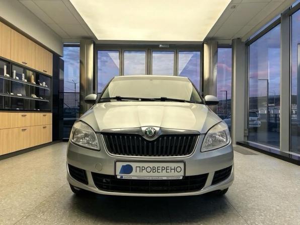 Skoda Fabia II Рестайлинг с пробегом 2010 года, цена 311 000 рублей, 220000 км, хэтчбек, Автокод Объявления