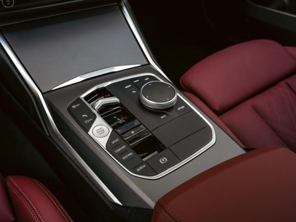 BMW 3 серии VII (G2x) Рестайлинг 2 с пробегом 2025 года, цена 5 415 000 рублей, 255 км, седан, Автокод Объявления