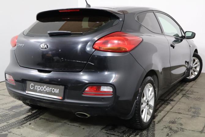 Kia Ceed II Рестайлинг с пробегом 2016 года, цена 999 000 рублей, 211000 км, хэтчбек, Автокод Объявления