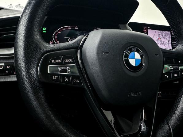 BMW 1 серии III (F40) с пробегом 2021 года, цена 2 400 000 рублей, 86485 км, хэтчбек, Автокод Объявления