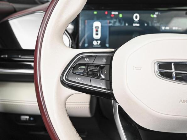 Geely Monjaro I с пробегом 2023 года, цена 2 927 000 рублей, 65845 км, внедорожник, Автокод Объявления