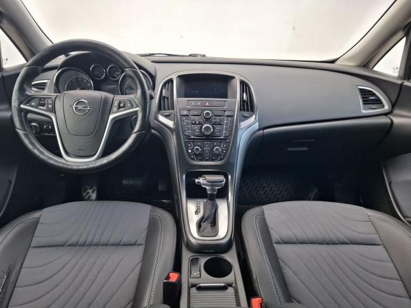 Opel Astra J Рестайлинг с пробегом 2014 года, цена 750 000 рублей, 193066 км, седан, Автокод Объявления