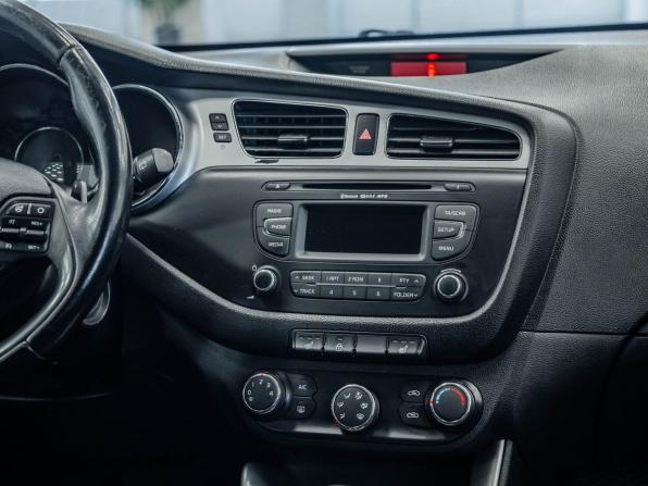 Kia Ceed II с пробегом 2015 года, цена 1 124 000 рублей, 156195 км, универсал, Автокод Объявления