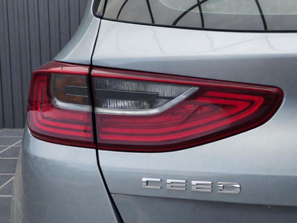 Kia Ceed III с пробегом 2019 года, цена 1 687 000 рублей, 122075 км, хэтчбек, Автокод Объявления