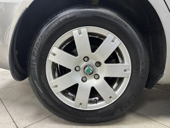Skoda Octavia II (A5) Рестайлинг с пробегом 2011 года, цена 849 000 рублей, 158461 км, лифтбек, Автокод Объявления