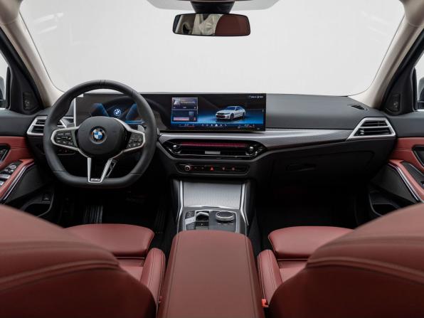 BMW 3 серии VII (G2x) Рестайлинг 2 с пробегом 2025 года, цена 5 990 000 рублей, 2280 км, седан, Автокод Объявления