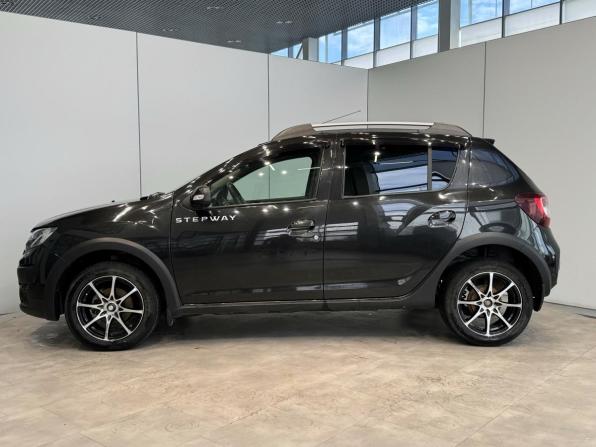 Renault Sandero II с пробегом 2015 года, цена 820 000 рублей, 94180 км, хэтчбек, Автокод Объявления