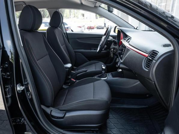 Kia Rio IV Рестайлинг с пробегом 2021 года, цена 1 886 800 рублей, 48687 км, хэтчбек, Автокод Объявления