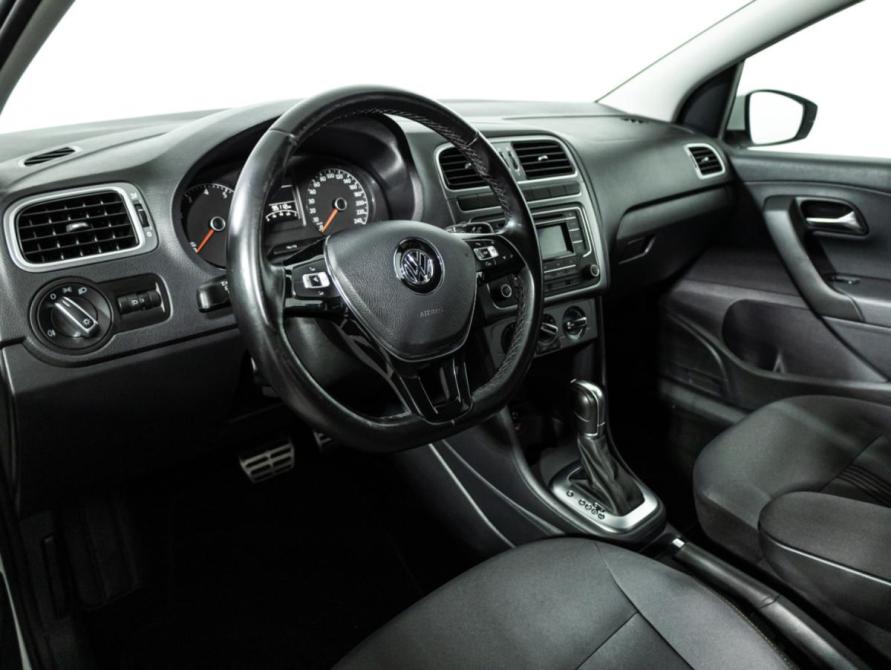 Volkswagen Polo V Рестайлинг Санкт-Петербург  - изображение 12