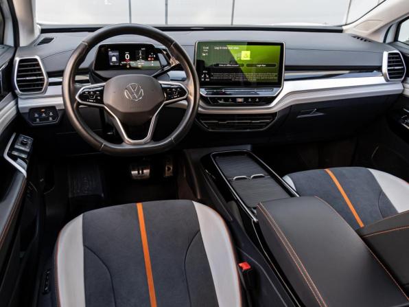Volkswagen ID.6 с пробегом 2022 года, цена 3 600 000 рублей, 36544 км, внедорожник, Автокод Объявления