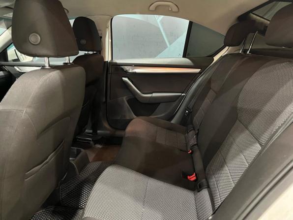 Skoda Octavia III (A7) с пробегом 2015 года, цена 799 000 рублей, 256022 км, лифтбек, Автокод Объявления