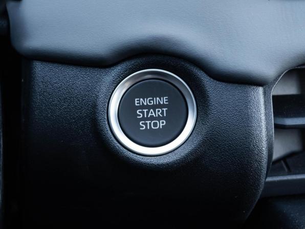 Toyota RAV4 VI (XA60) с пробегом 2025 года, цена 4 347 800 рублей, 38 км, внедорожник, Автокод Объявления