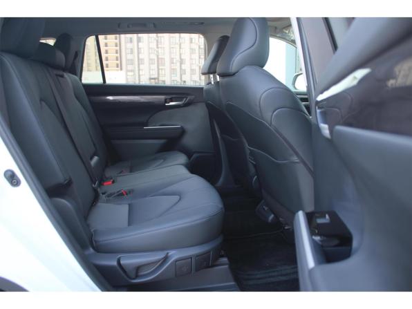 Toyota Highlander IV (XU70) с пробегом 2025 года, цена 5 740 000 рублей, 33 км, внедорожник, Автокод Объявления