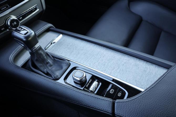 Volvo S90 II Рестайлинг с пробегом 2021 года, цена 3 043 000 рублей, 83441 км, седан, Автокод Объявления