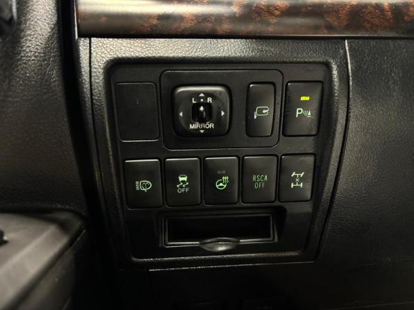 Toyota Land Cruiser 200 Series Рестайлинг 1 с пробегом 2013 года, цена 3 150 000 рублей, 325000 км, внедорожник, Автокод Объявления