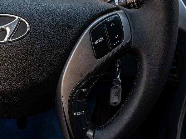 Hyundai Elantra V (MD) с пробегом 2012 года, цена 898 000 рублей, 216738 км, седан, Автокод Объявления