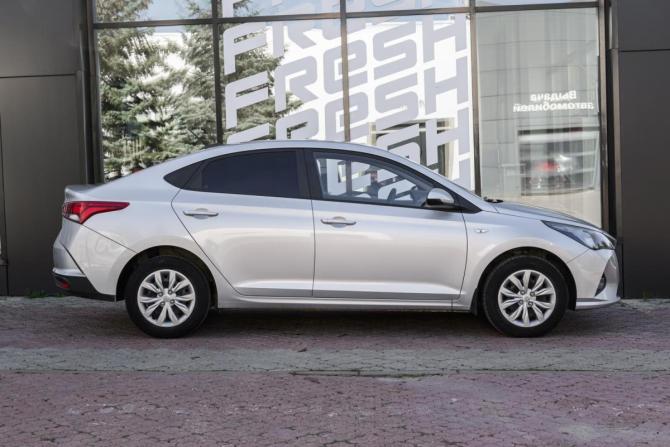 Hyundai Solaris II Рестайлинг с пробегом 2021 года, цена 1 520 000 рублей, 56055 км, седан, Автокод Объявления