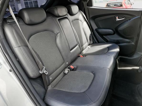 Hyundai ix35 I с пробегом 2011 года, цена 980 000 рублей, 332017 км, внедорожник, Автокод Объявления