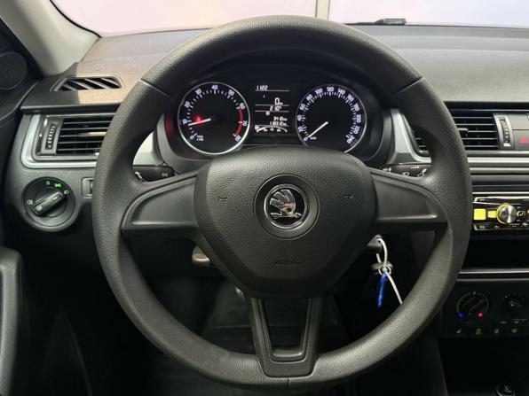 Skoda Rapid I с пробегом 2015 года, цена 969 000 рублей, 118311 км, лифтбек, Автокод Объявления
