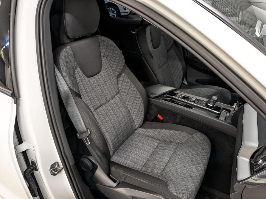 Volvo XC60 II Рестайлинг Санкт-Петербург  - изображение 23