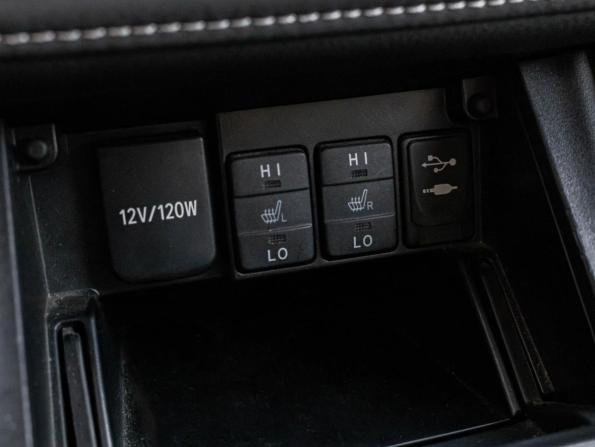 Toyota Corolla XI (E160 E170 E180) Рестайлинг 1 с пробегом 2017 года, цена 1 900 000 рублей, 116329 км, седан, Автокод Объявления