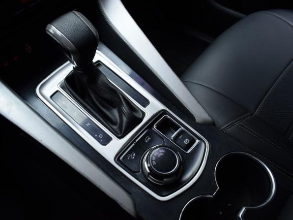 Mitsubishi Pajero Sport III с пробегом 2017 года, цена 2 385 000 рублей, 186109 км, внедорожник, Автокод Объявления