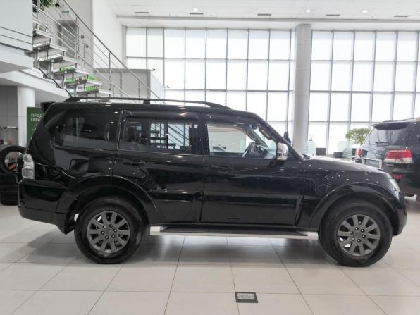 Mitsubishi Pajero IV Рестайлинг 1 с пробегом 2013 года, цена 1 950 000 рублей, 289636 км, внедорожник, Автокод Объявления