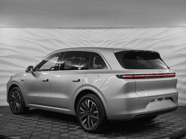 Новый Li Auto (Lixiang) L6 2025 года, цена 7 848 600 рублей, внедорожник, Автокод Объявления