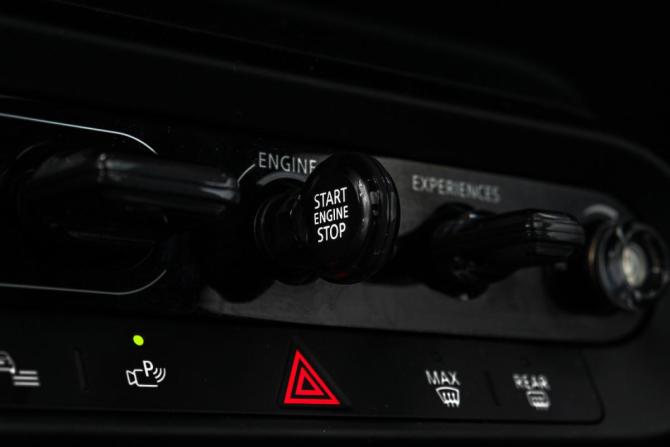 Mini Hatch IV (F65/F66/J01) с пробегом 2024 года, цена 4 080 000 рублей, 10180 км, хэтчбек, Автокод Объявления