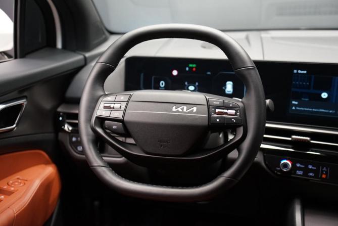 Kia Sportage V Рестайлинг с пробегом 2025 года, цена 4 600 000 рублей, 5000 км, внедорожник, Автокод Объявления