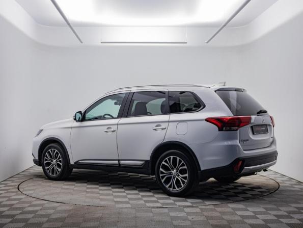 Mitsubishi Outlander III Рестайлинг 2 с пробегом 2018 года, цена 1 700 000 рублей, 256134 км, внедорожник, Автокод Объявления