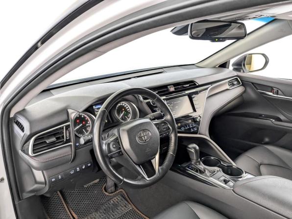 Toyota Camry VIII (XV70) с пробегом 2020 года, цена 2 895 000 рублей, 99498 км, седан, Автокод Объявления