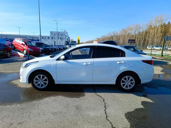 Kia Rio IV с пробегом 2019 года, цена 869 995 рублей, 333565 км, седан, Автокод Объявления