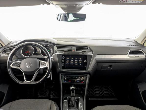 Volkswagen Tiguan II Рестайлинг с пробегом 2021 года, цена 3 150 000 рублей, 52829 км, внедорожник, Автокод Объявления