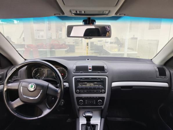 Skoda Octavia II (A5) Рестайлинг с пробегом 2012 года, цена 1 015 000 рублей, 145800 км, лифтбек, Автокод Объявления
