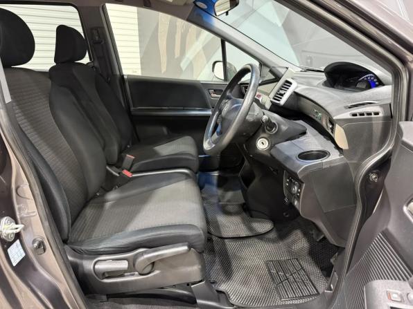 Honda Freed I Рестайлинг с пробегом 2013 года, цена 1 340 000 рублей, 160000 км, компактвэн, Автокод Объявления