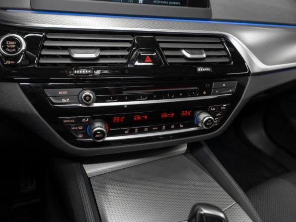 BMW 5 серии VII (G30/G31/G38) с пробегом 2019 года, цена 4 220 000 рублей, 57841 км, седан, Автокод Объявления