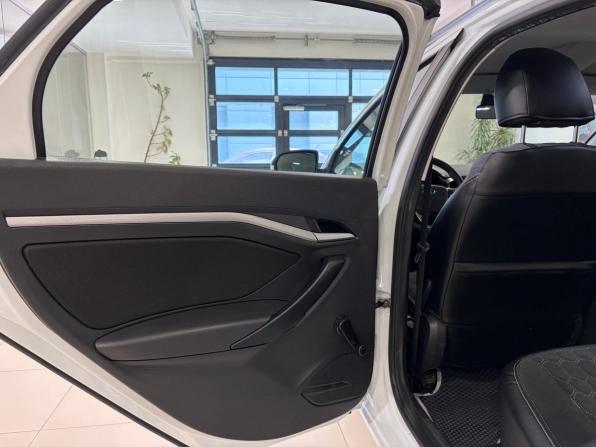 Lada (ВАЗ) Vesta I с пробегом 2019 года, цена 885 000 рублей, 147585 км, седан, Автокод Объявления