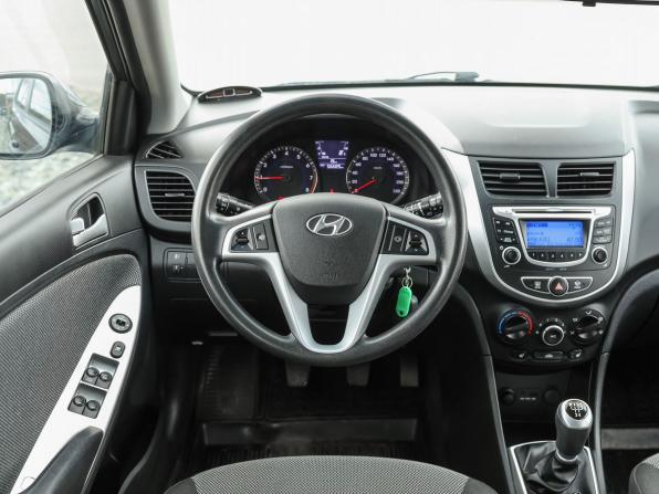 Hyundai Solaris I с пробегом 2014 года, цена 869 000 рублей, 56700 км, хэтчбек, Автокод Объявления