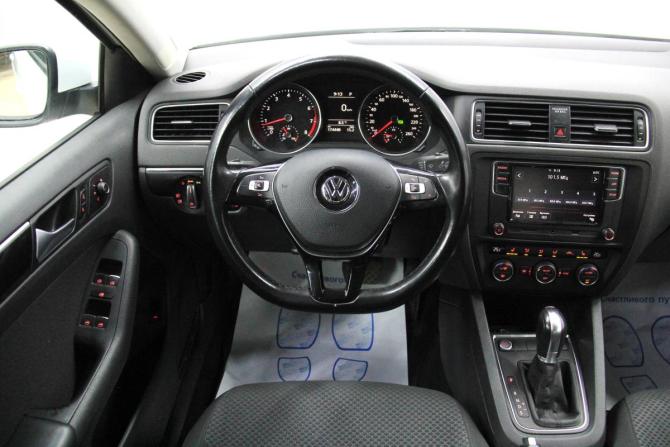 Volkswagen Jetta VI Рестайлинг с пробегом 2018 года, цена 1 499 000 рублей, 174439 км, седан, Автокод Объявления