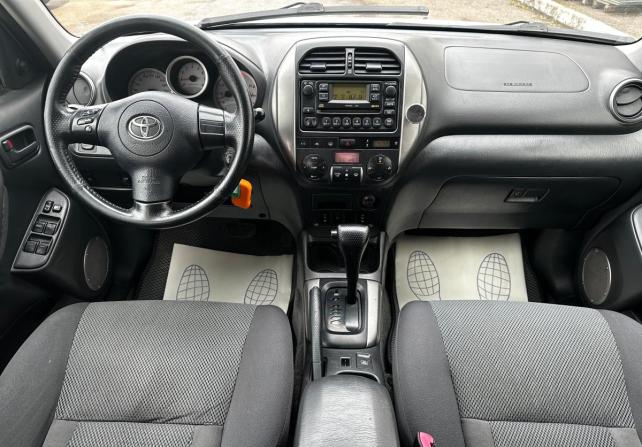Toyota RAV4 II (XA20) Рестайлинг с пробегом 2004 года, цена 795 000 рублей, 272731 км, внедорожник, Автокод Объявления