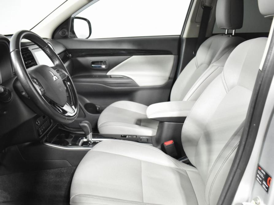 Mitsubishi Outlander III Рестайлинг 3 Санкт-Петербург  - изображение 10
